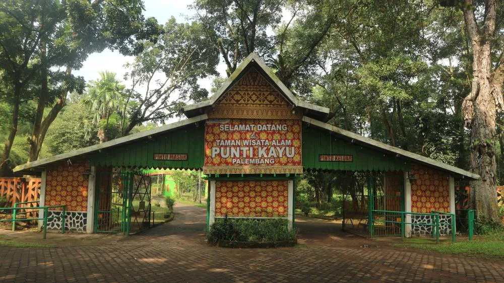 Hutan Wisata Punti Kayu